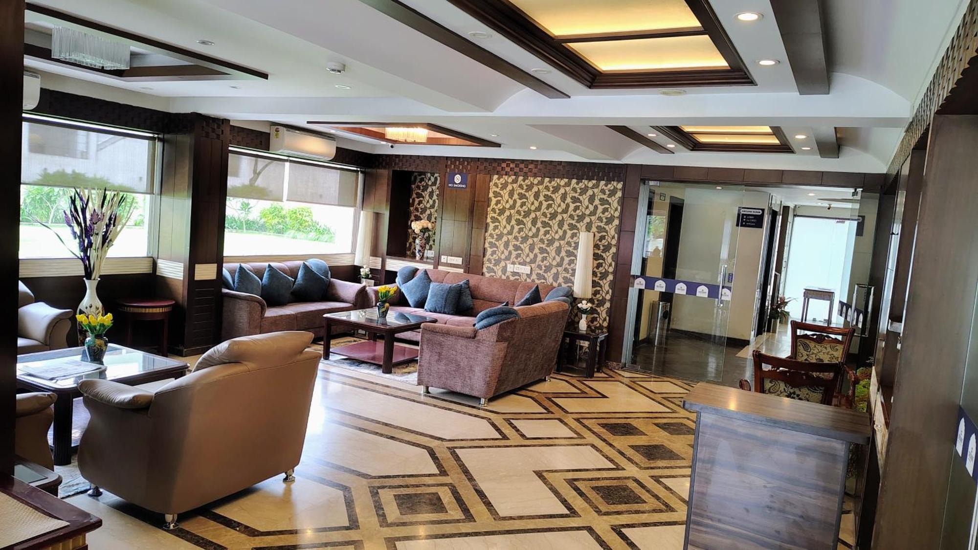 Crestmont Ashapurna Jaipur, Banipark Hotel Bagian luar foto