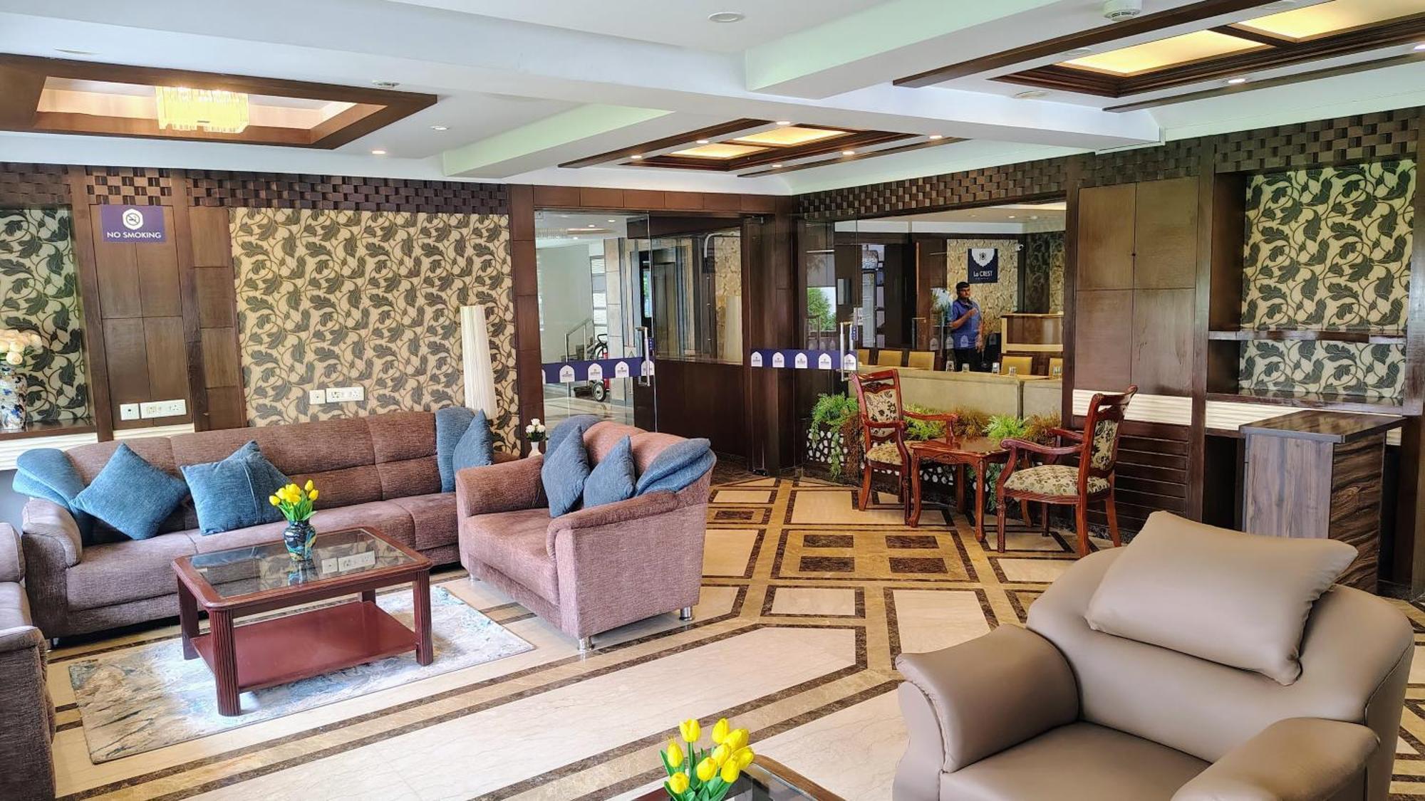 Crestmont Ashapurna Jaipur, Banipark Hotel Bagian luar foto
